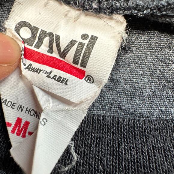 Vintage Portland Dive Bar Shirt Hanigans Tavern Fuzzy Bunnies BWA #33 Men M PNW - Picture 7 of 7